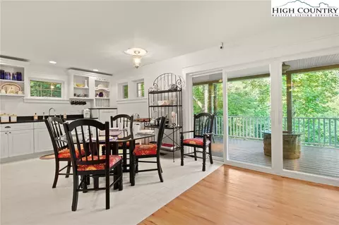 107 Huckleberry Ln, Beech Mountain, NC 28604 photo 12