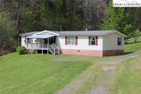 3160 Chestnut Hill Rd, Crumpler, NC 28617