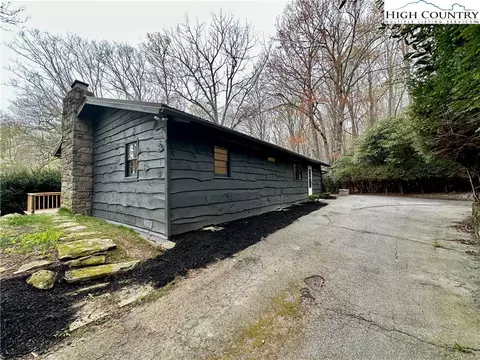 Exterior - 201 Abbey Rd, Boone, NC 28607 photo 2 of 13