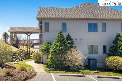 575 Craggy Pointe #13C, Sugar Mountain, NC 28604