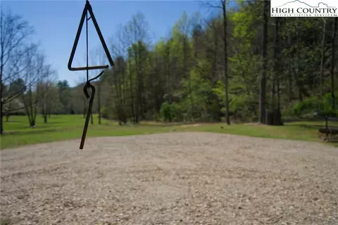 15575 W Us Hwy 421 Hwy, Purlear, NC 28665 photo 10