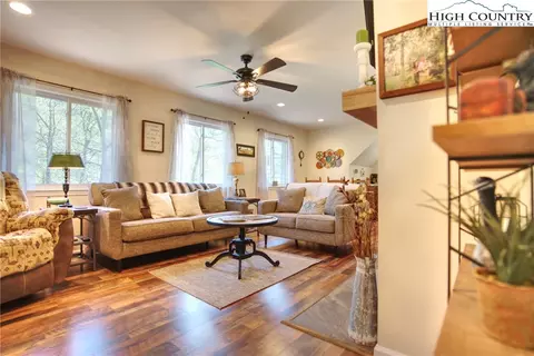 15575 W Us Hwy 421 Hwy, Purlear, NC 28665 photo 16