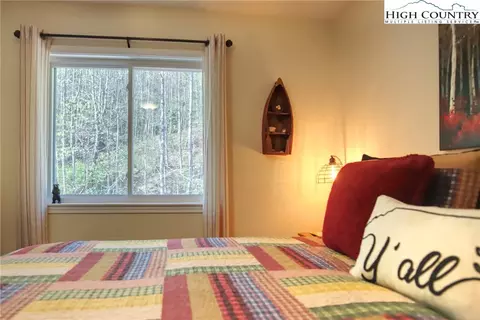 15575 W Us Hwy 421 Hwy, Purlear, NC 28665 photo 30