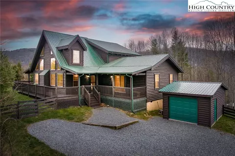 646 Valle Meadows Trl, Sugar Grove, NC 28679