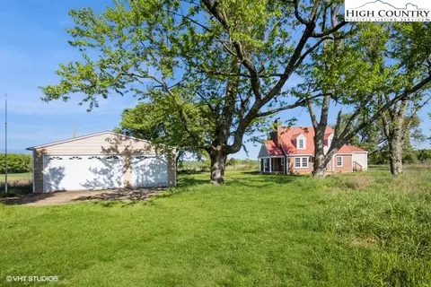 3048 S Lomax, Roaring River, NC 28669