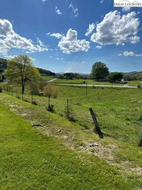View/Area - 60 Sunset Ln, Independence, VA 24348 photo 1 of 13