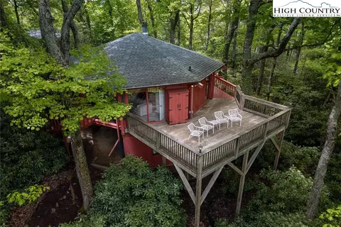 359 Westview Dr, Blowing Rock, NC 28605
