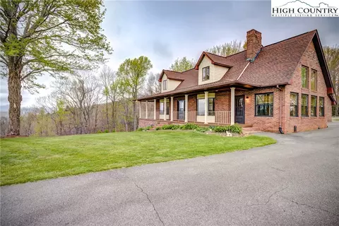 908 Cool Woods Dr, Boone, NC 28607 photo 5