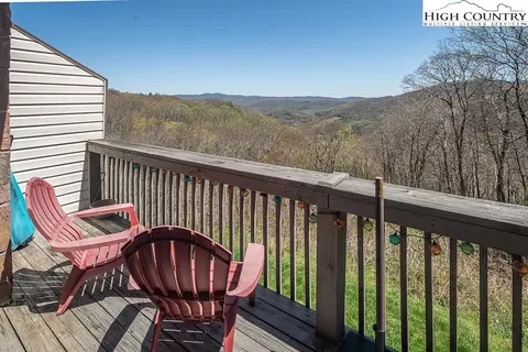 172 Hanging Rock Villas #422, Seven Devils, NC 28604