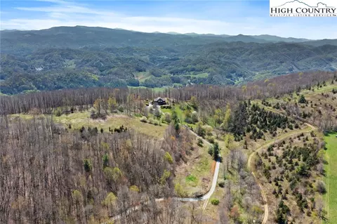 842 Wolf Ridge Trl, Boone, NC 28607 photo 9