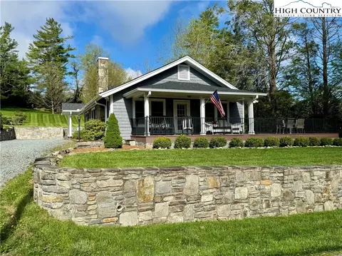 326 Ransom St, Blowing Rock, NC 28605