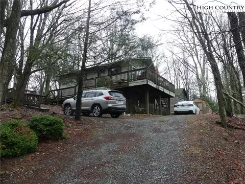 159 Covered Bridge Rd, Banner Elk, NC 28604