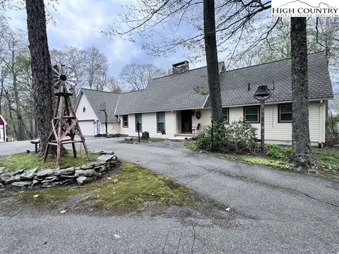 486 Grousemoor Dr, Sugar Mountain, NC 28604