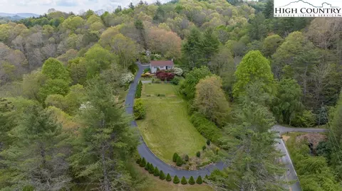 1268 N Pine Run Rd, Boone, NC 28607 photo 4