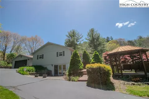 1268 N Pine Run Rd, Boone, NC 28607 photo 2