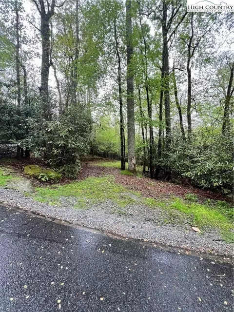 1218 Dogwood Rd, Boone, NC 28607