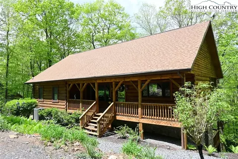 347 Hunter Dr, West Jefferson, NC 28694