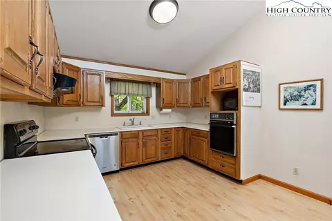 183 Laurel Dr, Boone, NC 28607 photo 28