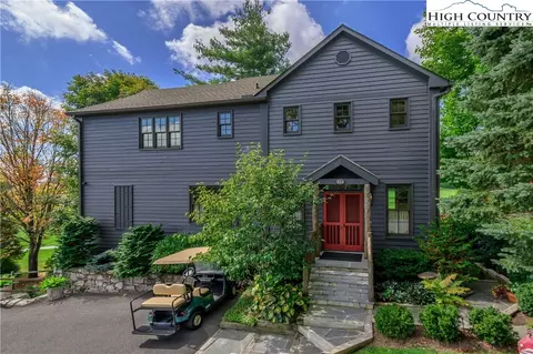 333 Country Club Dr, Blowing Rock, NC 28605