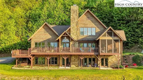 490 Timbertrail Rd, Wilkesboro, NC 28697