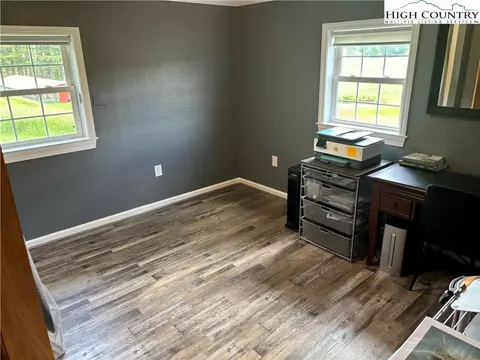 4611 Summit Rd, Purlear, NC 28665 photo 9