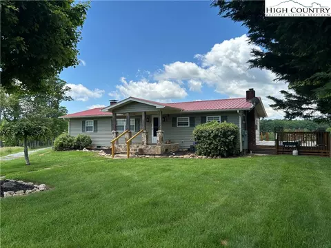4611 Summit Rd, Purlear, NC 28665 photo 1