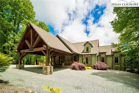 314 Ski Mountain Rd, Blowing Rock, NC 28605