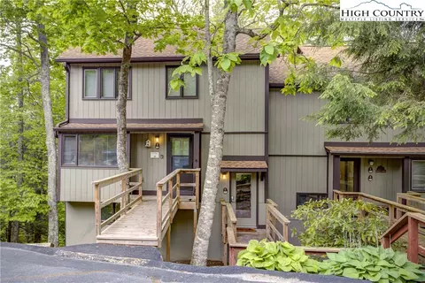 149 Slope View Rd #C11, Sugar Mountain, NC 28604