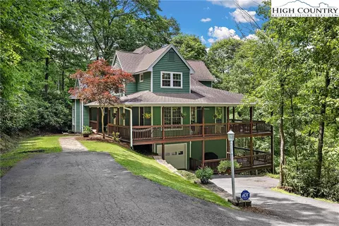 286 Deerfield Forest Pkwy, Boone, NC 28607