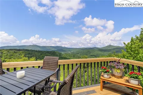 144 Skyleaf Ln #702, Sugar Mountain, NC 28604