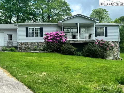 324 Lucy Bell Rd, Crumpler, NC 28617