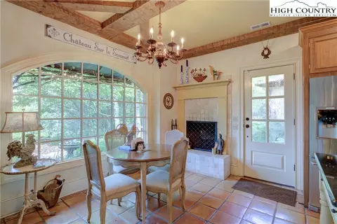 372 Longview Cir, Roaring Gap, NC 28668 photo 21