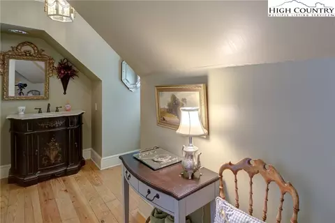 372 Longview Cir, Roaring Gap, NC 28668 photo 36