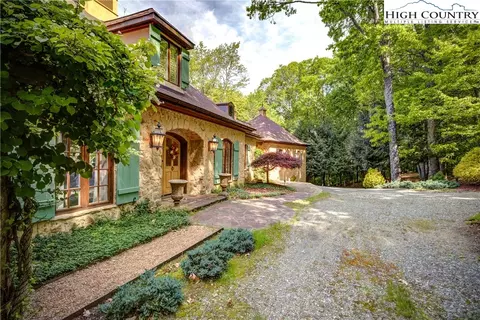 372 Longview Cir, Roaring Gap, NC 28668 photo 4