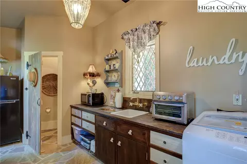 372 Longview Cir, Roaring Gap, NC 28668 photo 40