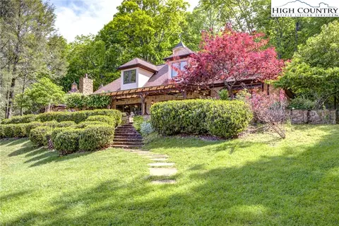 372 Longview Cir, Roaring Gap, NC 28668 photo 16