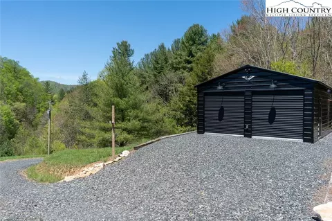 814 Roundabout Rd, Creston, NC 28615 photo 6