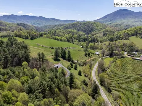 814 Roundabout Rd, Creston, NC 28615 photo 18