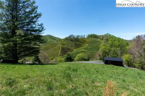814 Roundabout Rd, Creston, NC 28615 photo 5