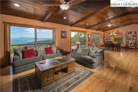 136 Village Rd, Beech Mountain, NC 28604 photo 10