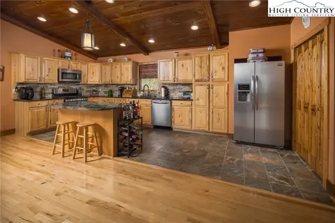 136 Village Rd, Beech Mountain, NC 28604 photo 16