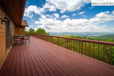136 Village Rd, Beech Mountain, NC 28604 photo 5