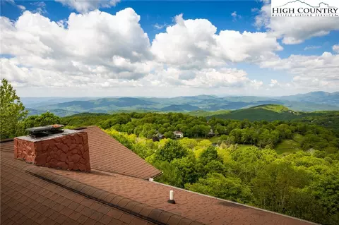 136 Village Rd, Beech Mountain, NC 28604 photo 30