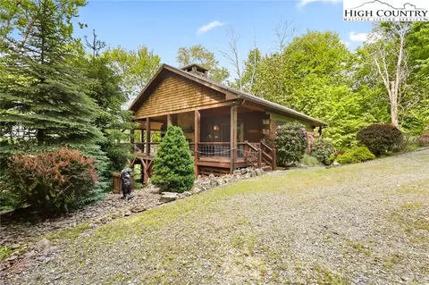 893 Buckeye Ridge Rd, Beech Mountain, NC 28604