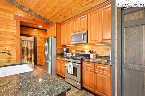 893 Buckeye Ridge Rd, Beech Mountain, NC 28604 photo 14