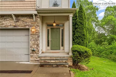 260 Azor Ct #5B, Boone, NC 28607 photo 2