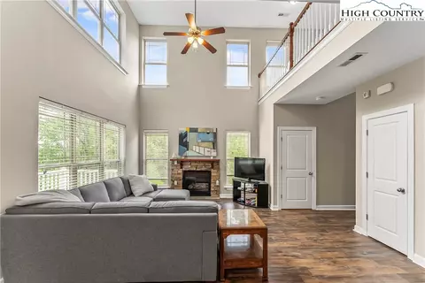 260 Azor Ct #5B, Boone, NC 28607 photo 3