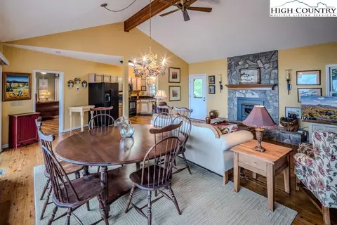 194 Tangle Ln, Seven Devils, NC 28604 photo 9