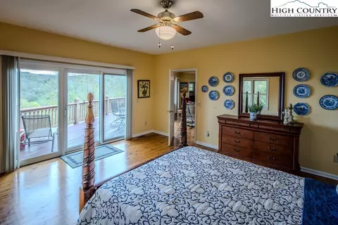 194 Tangle Ln, Seven Devils, NC 28604 photo 17