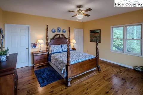 194 Tangle Ln, Seven Devils, NC 28604 photo 15